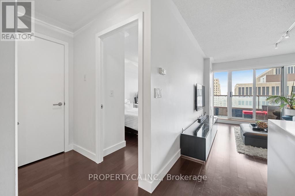 1503 - 909 Bay Street, Toronto, Ontario  M5S 3G2 - Photo 16 - C12994914