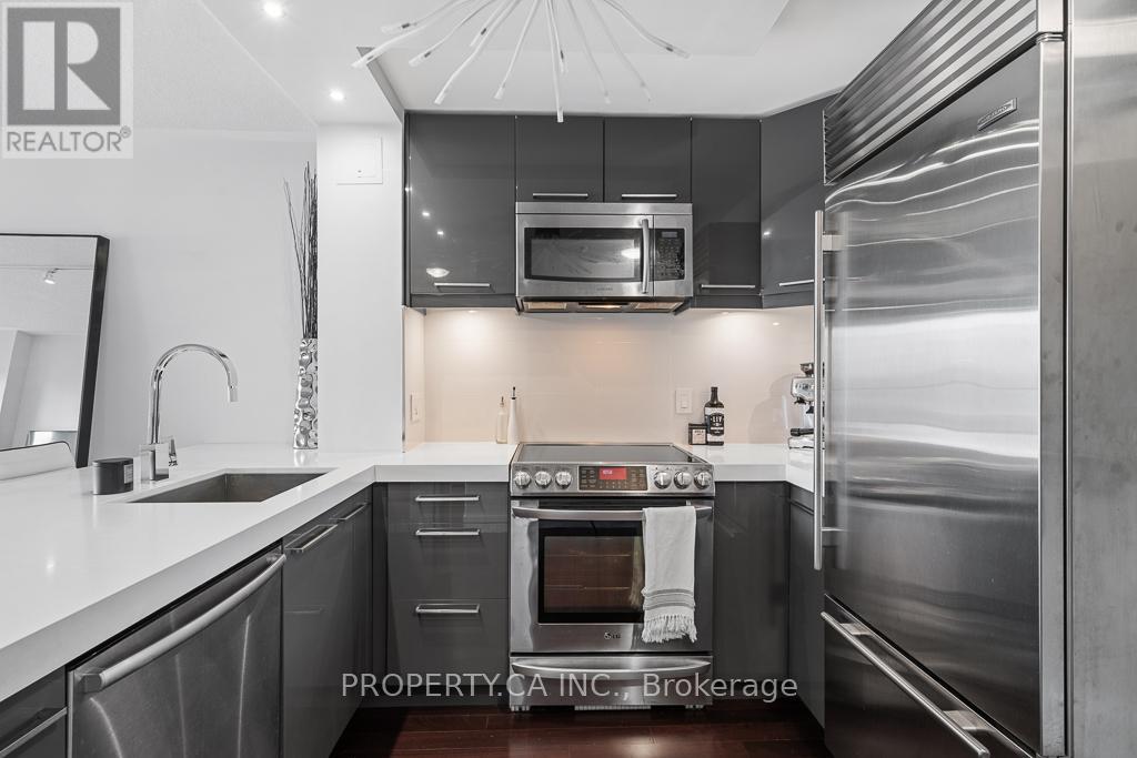 1503 - 909 Bay Street, Toronto, Ontario  M5S 3G2 - Photo 3 - C12994914