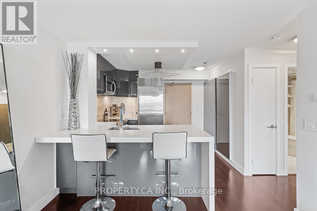 1503 - 909 Bay Street, Toronto, Ontario  M5S 3G2 - Photo 6 - C12994914