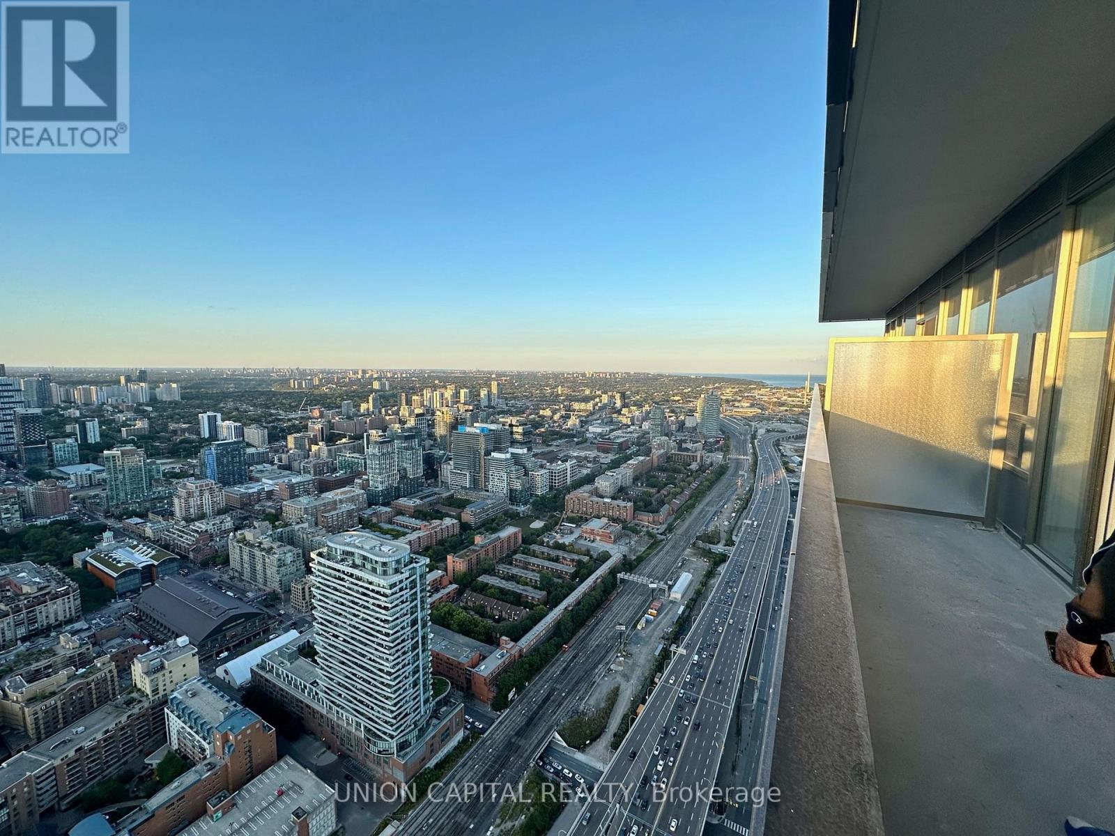 7003 - 55 Cooper Street, Toronto, Ontario  M5E 0G1 - Photo 6 - C12994916