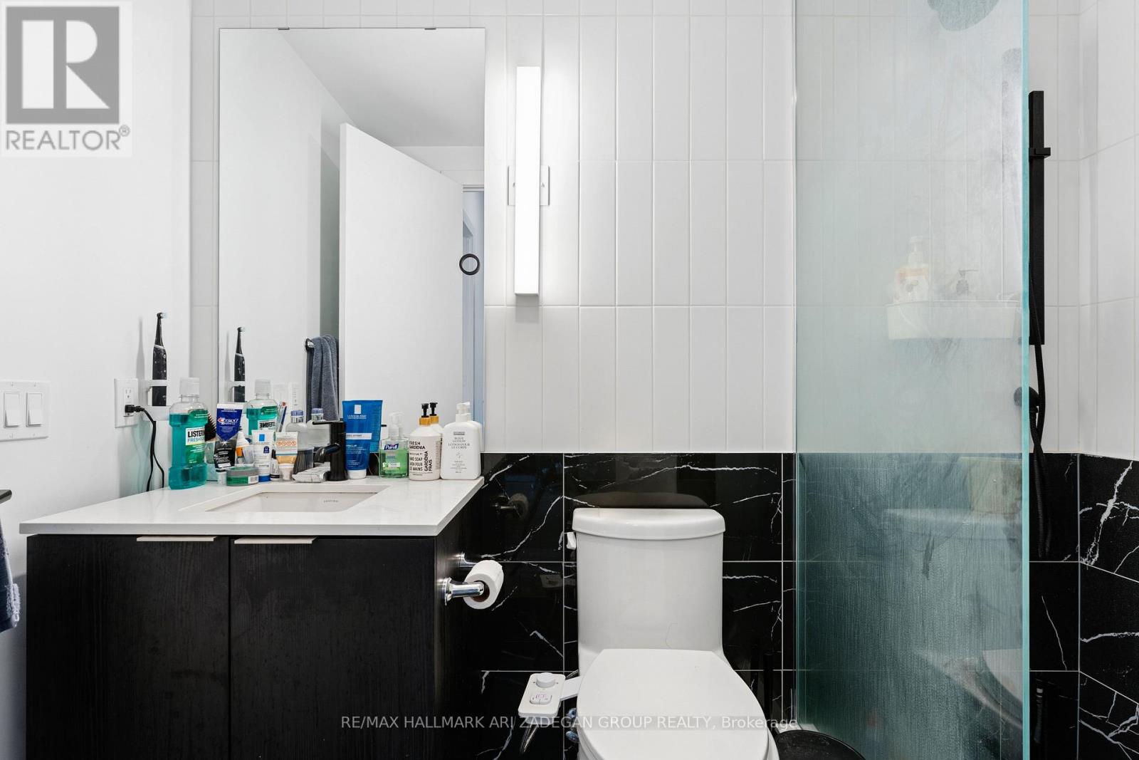 1908 - 327 King Street W, Toronto, Ontario  M5V 0W7 - Photo 12 - C12994940