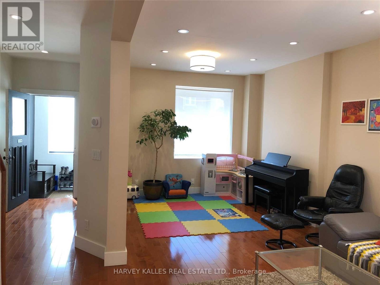 148 Roslin Avenue, Toronto, Ontario  M4N 1Z4 - Photo 5 - C12994996