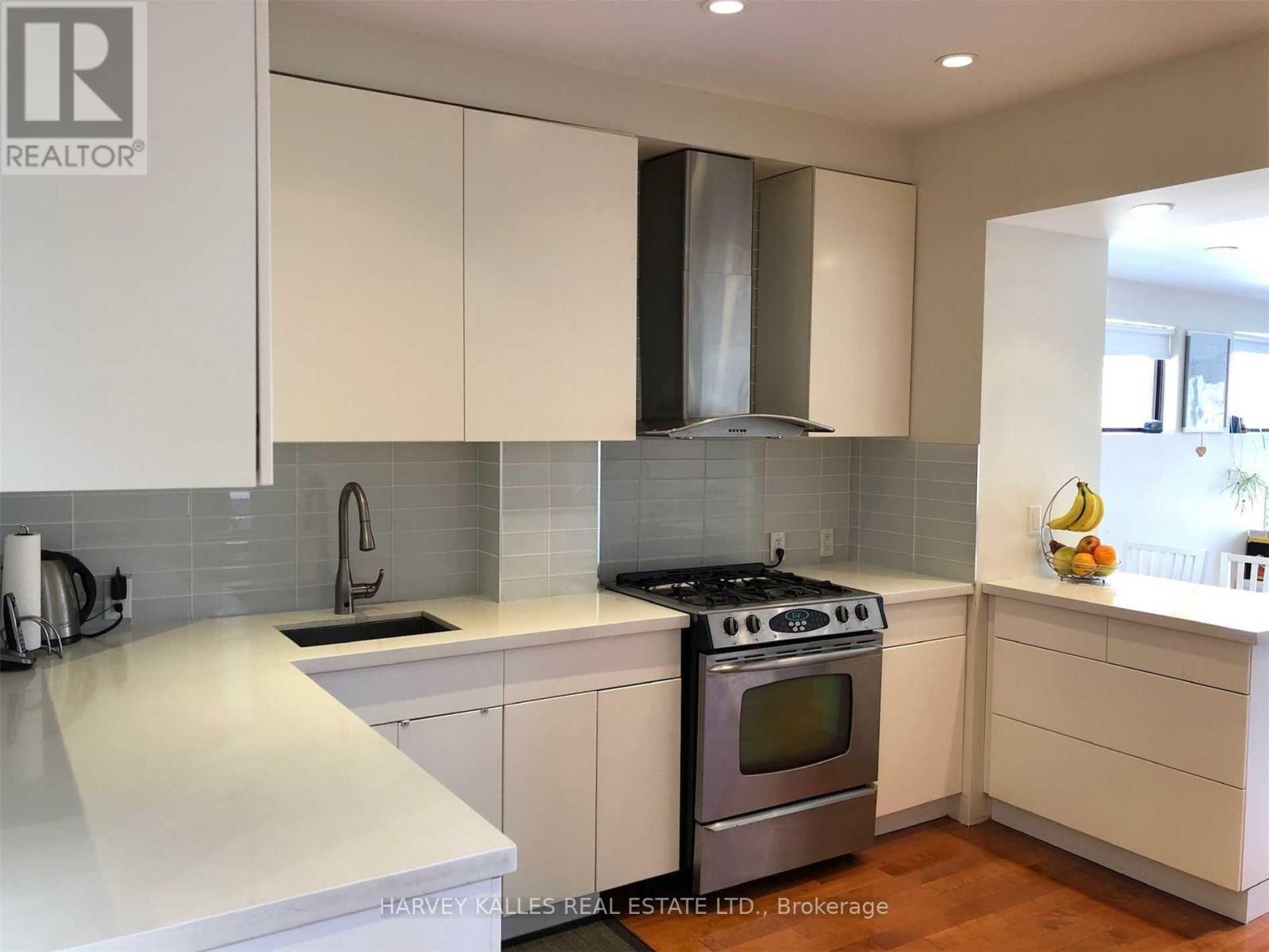 148 Roslin Avenue, Toronto, Ontario  M4N 1Z4 - Photo 9 - C12994996