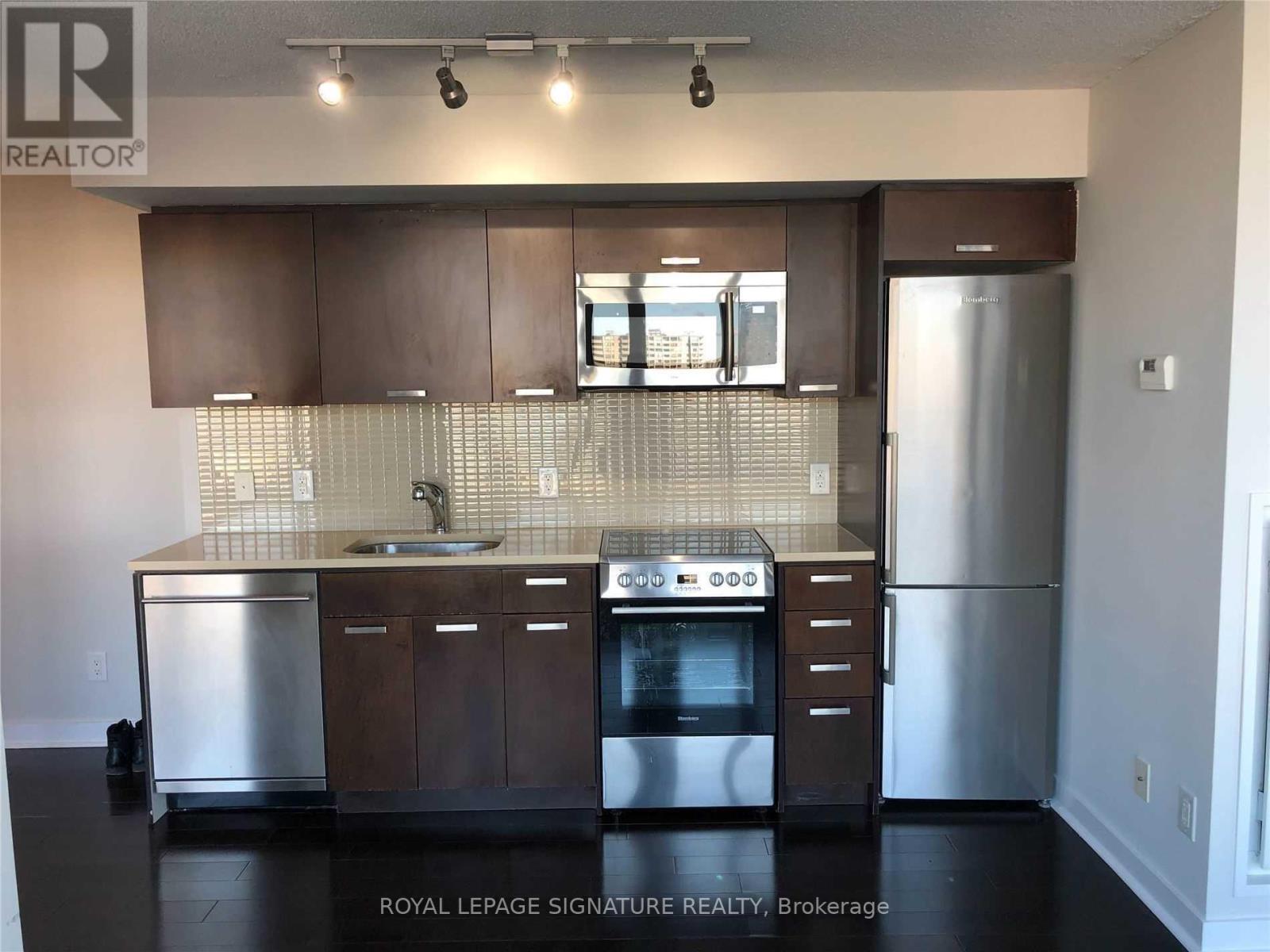 1802 - 295 Adelaide Street W, Toronto, Ontario  M5V 1P7 - Photo 5 - C12995044