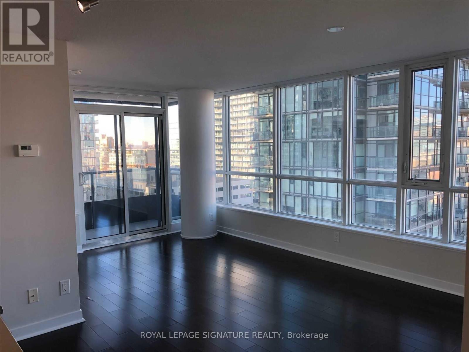 1802 - 295 Adelaide Street W, Toronto, Ontario  M5V 1P7 - Photo 7 - C12995044