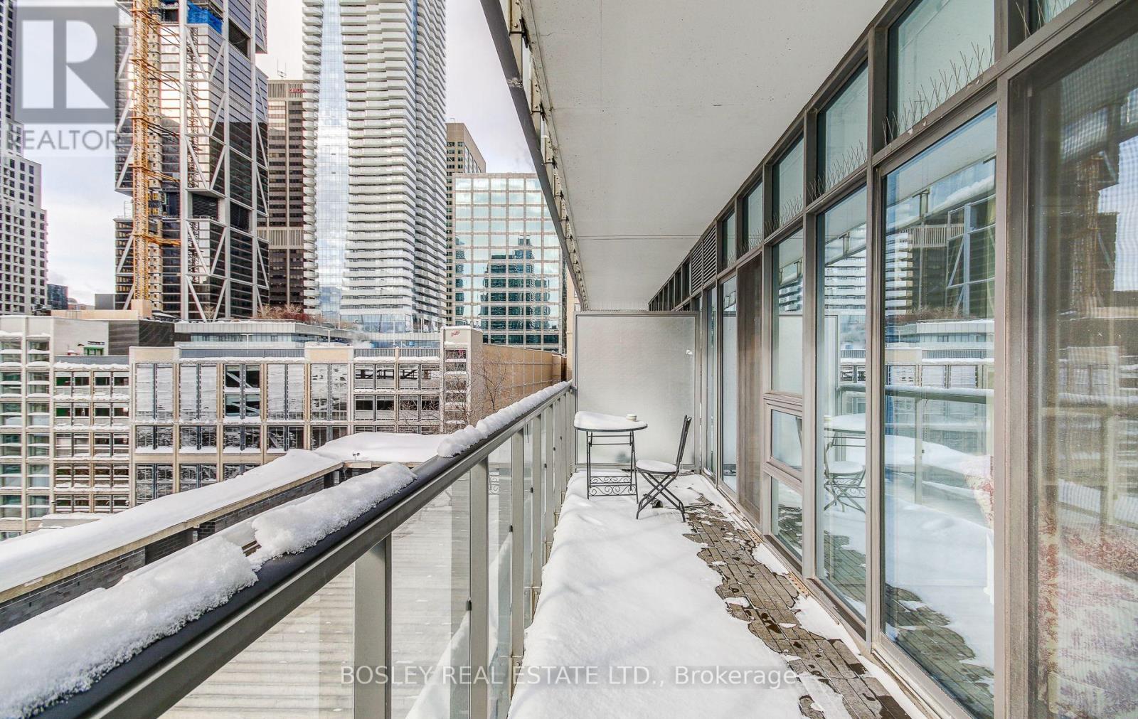 608 - 33 Charles Street E, Toronto, Ontario  M4Y 0A2 - Photo 32 - C12995070