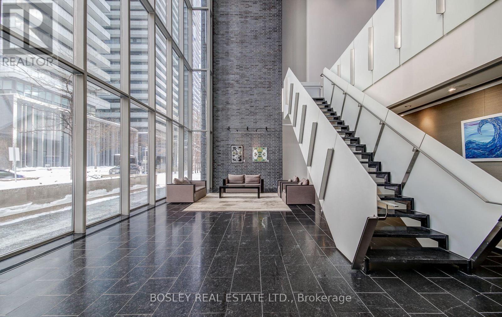 608 - 33 Charles Street E, Toronto, Ontario  M4Y 0A2 - Photo 5 - C12995070