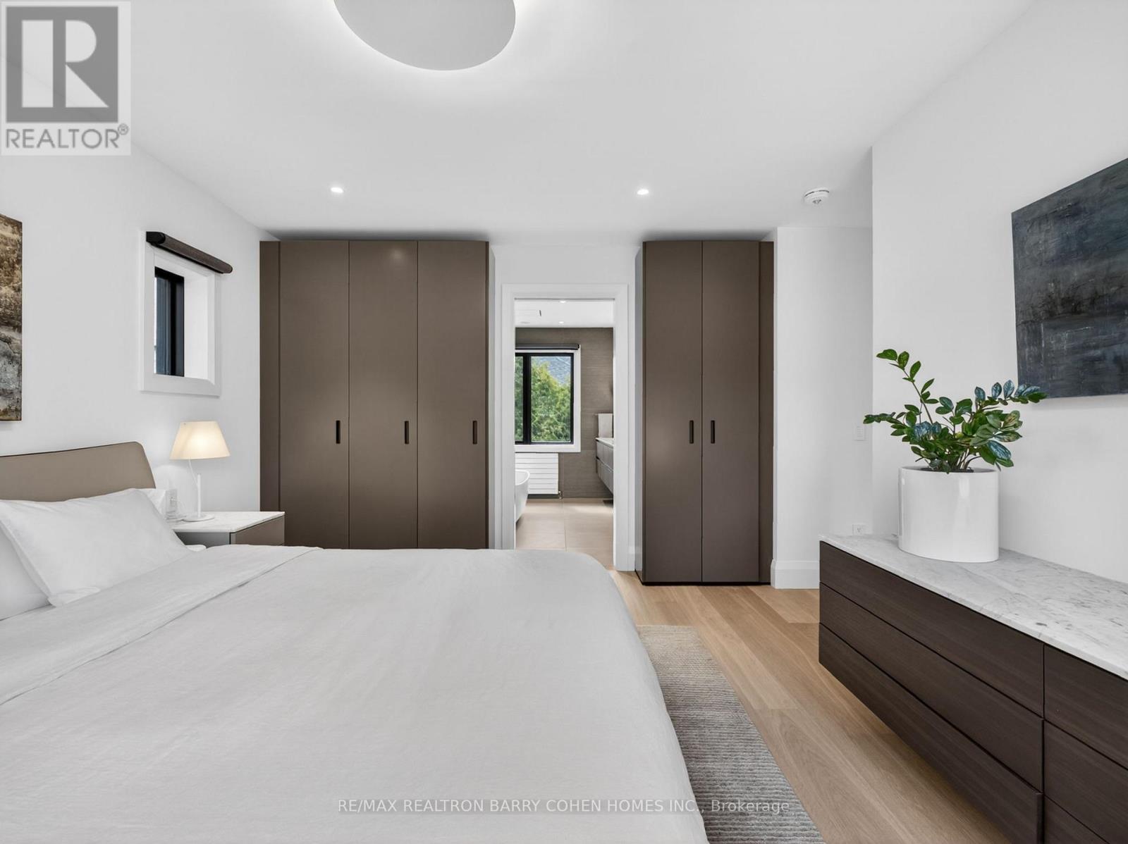 130 Mona Drive, Toronto, Ontario  M5N 2R6 - Photo 24 - C12995098