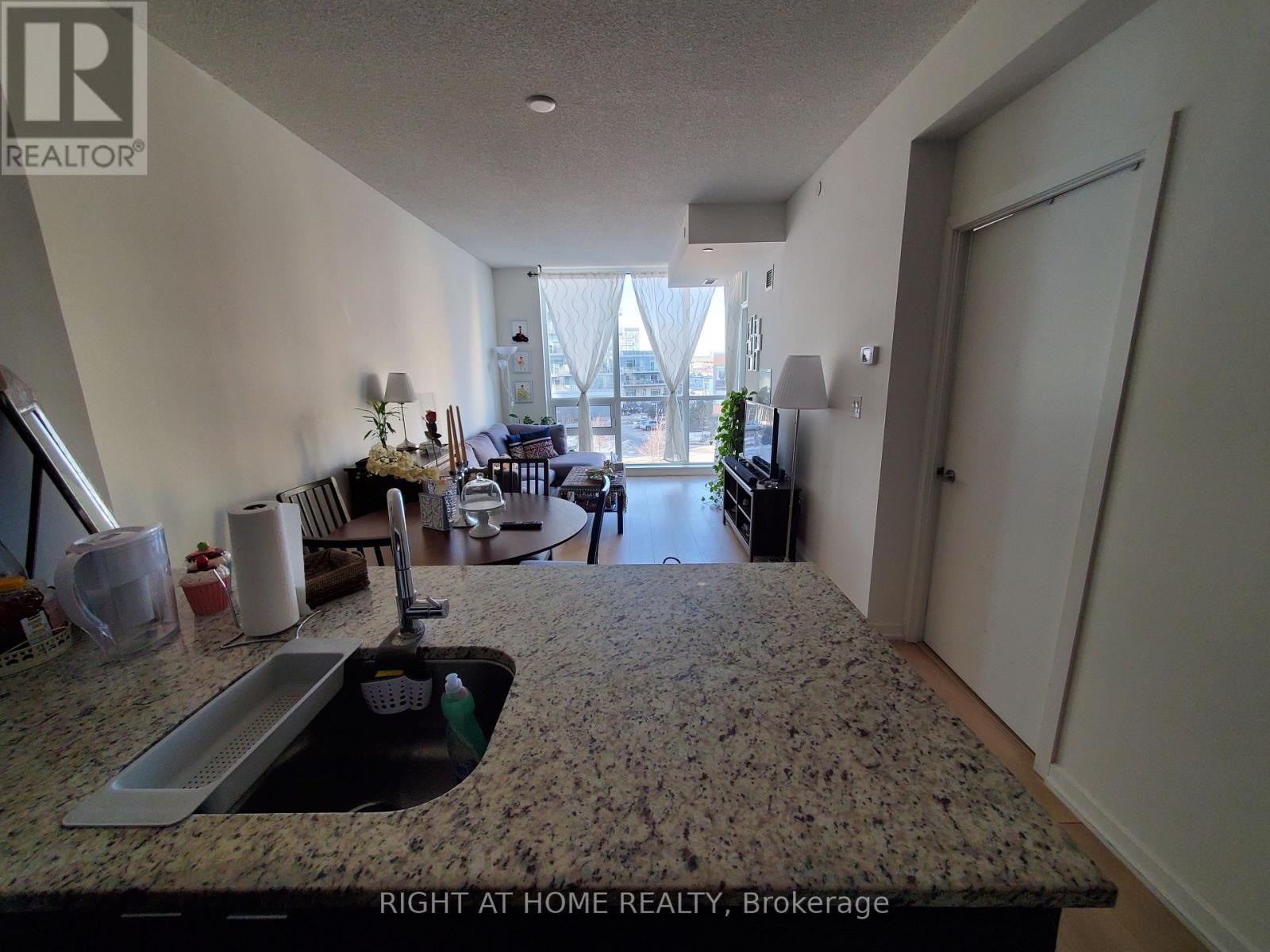 319 - 62 Forest Manor Road, Toronto, Ontario  M2J 0B6 - Photo 3 - C12995118