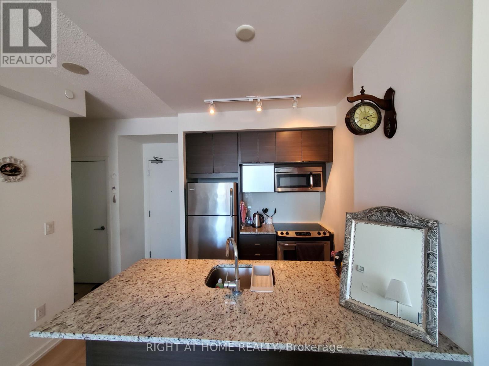 319 - 62 Forest Manor Road, Toronto, Ontario  M2J 0B6 - Photo 4 - C12995118