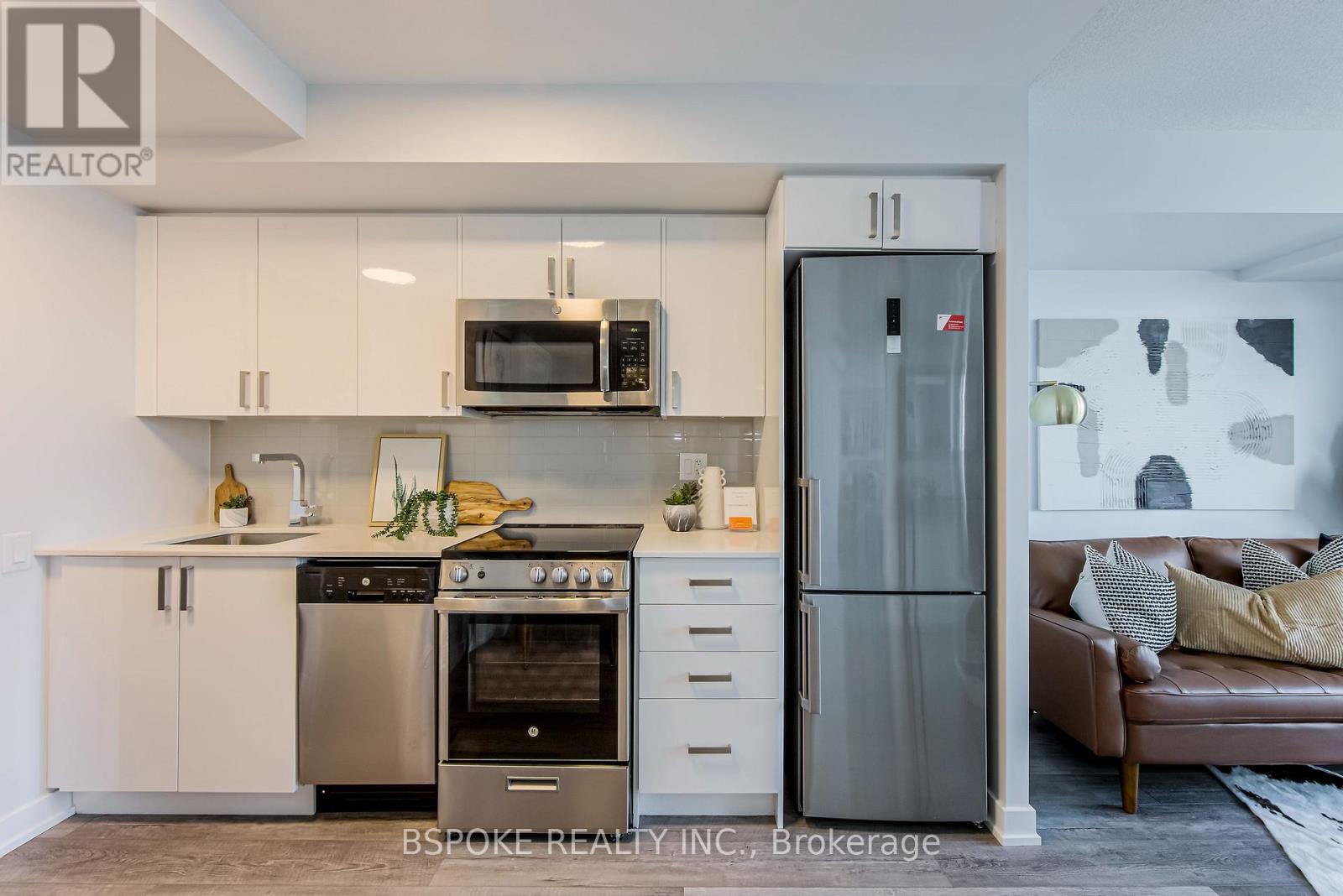 1102 - 38 Monte Kwinter Court, Toronto, Ontario  M3H 0E2 - Photo 5 - C12995120