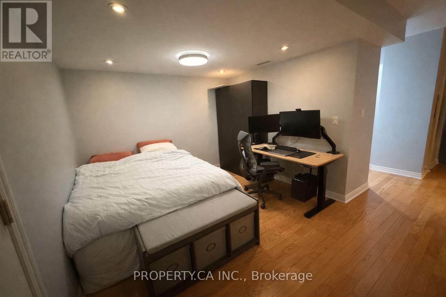 915 - 270 Wellington Street W, Toronto, Ontario  M5V 3P5 - Photo 6 - C12995148