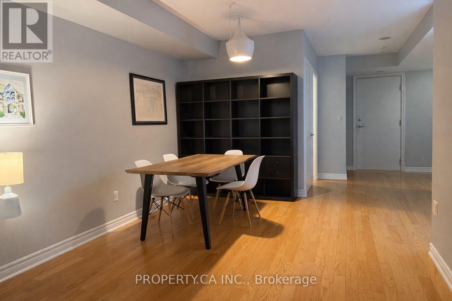 915 - 270 Wellington Street W, Toronto, Ontario  M5V 3P5 - Photo 7 - C12995148