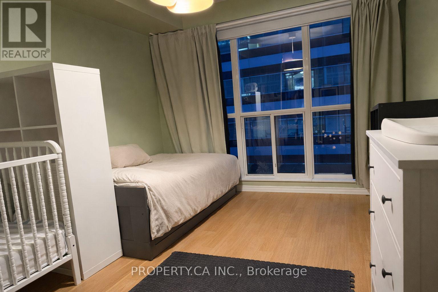 915 - 270 Wellington Street W, Toronto, Ontario  M5V 3P5 - Photo 9 - C12995148