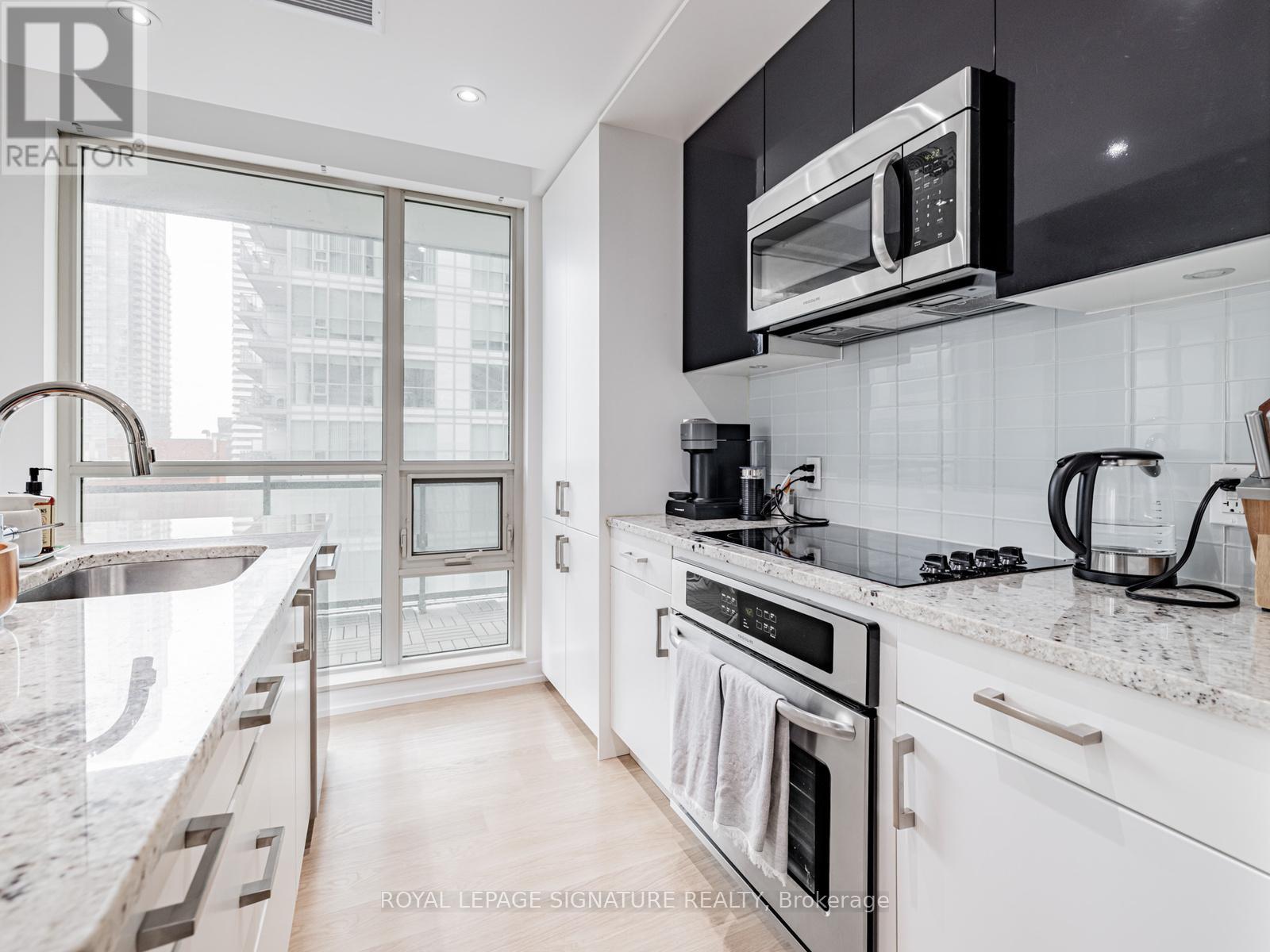 1520 - 98 Lillian Street, Toronto, Ontario  M4S 0A5 - Photo 17 - C12995174