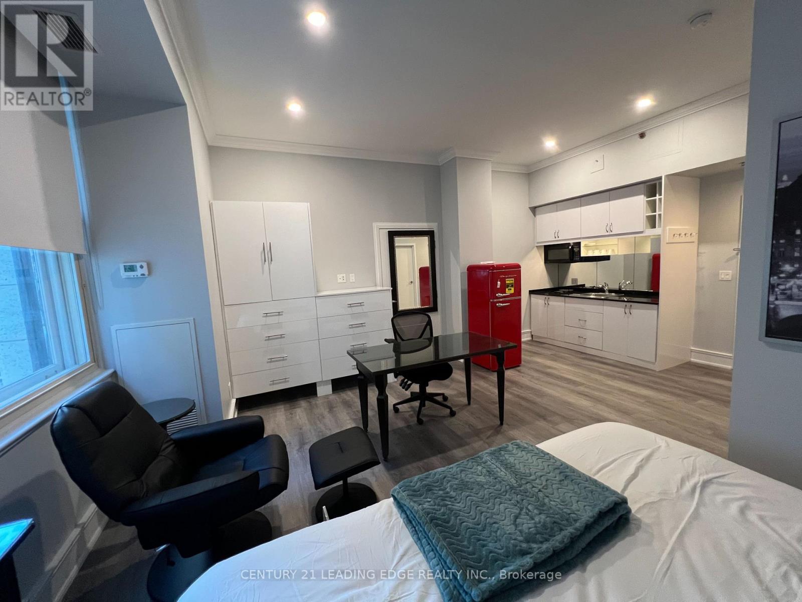 1013 - 1 King Street W, Toronto, Ontario  M5H 1A1 - Photo 4 - C12995190