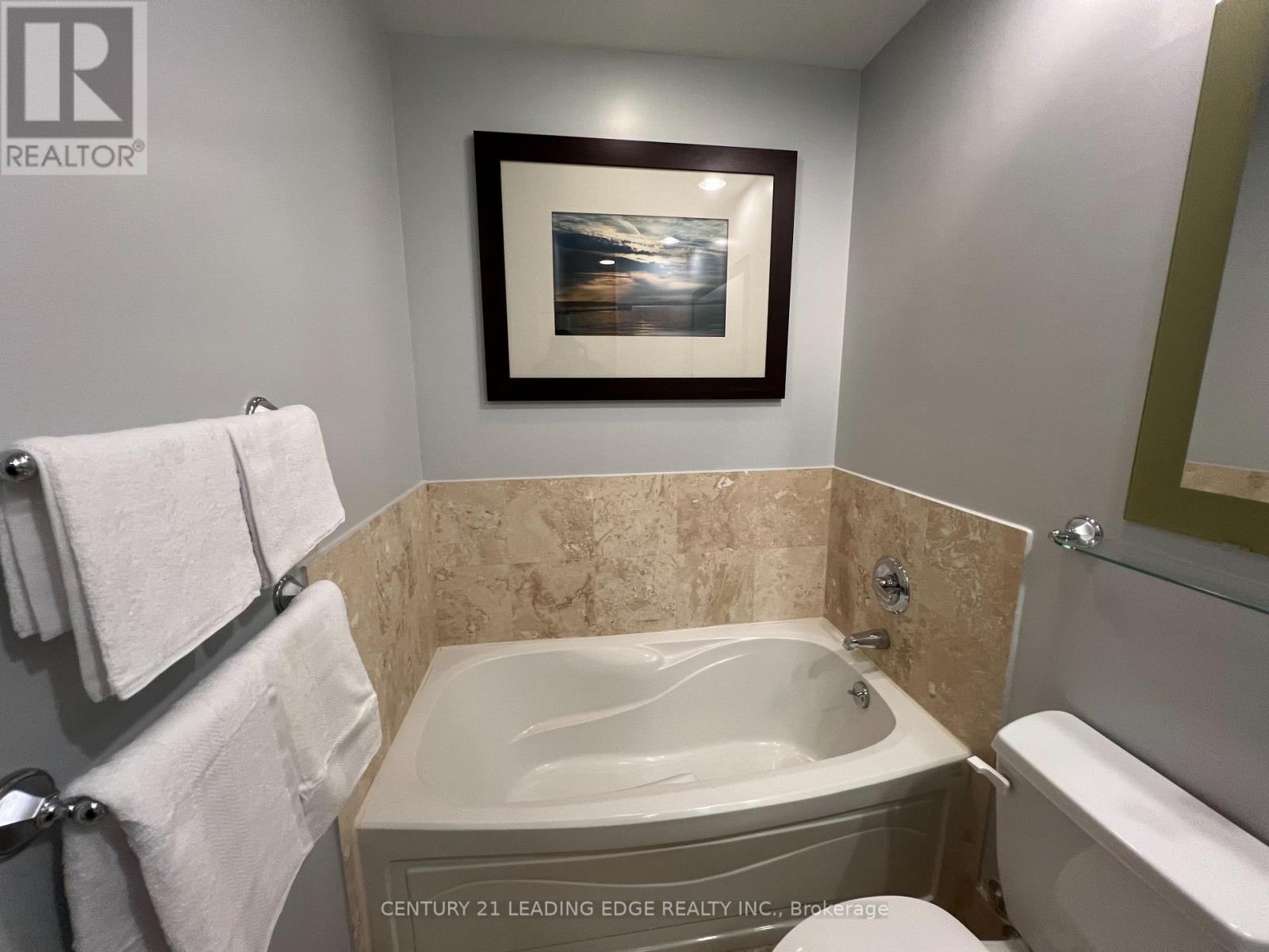 1013 - 1 King Street W, Toronto, Ontario  M5H 1A1 - Photo 7 - C12995190