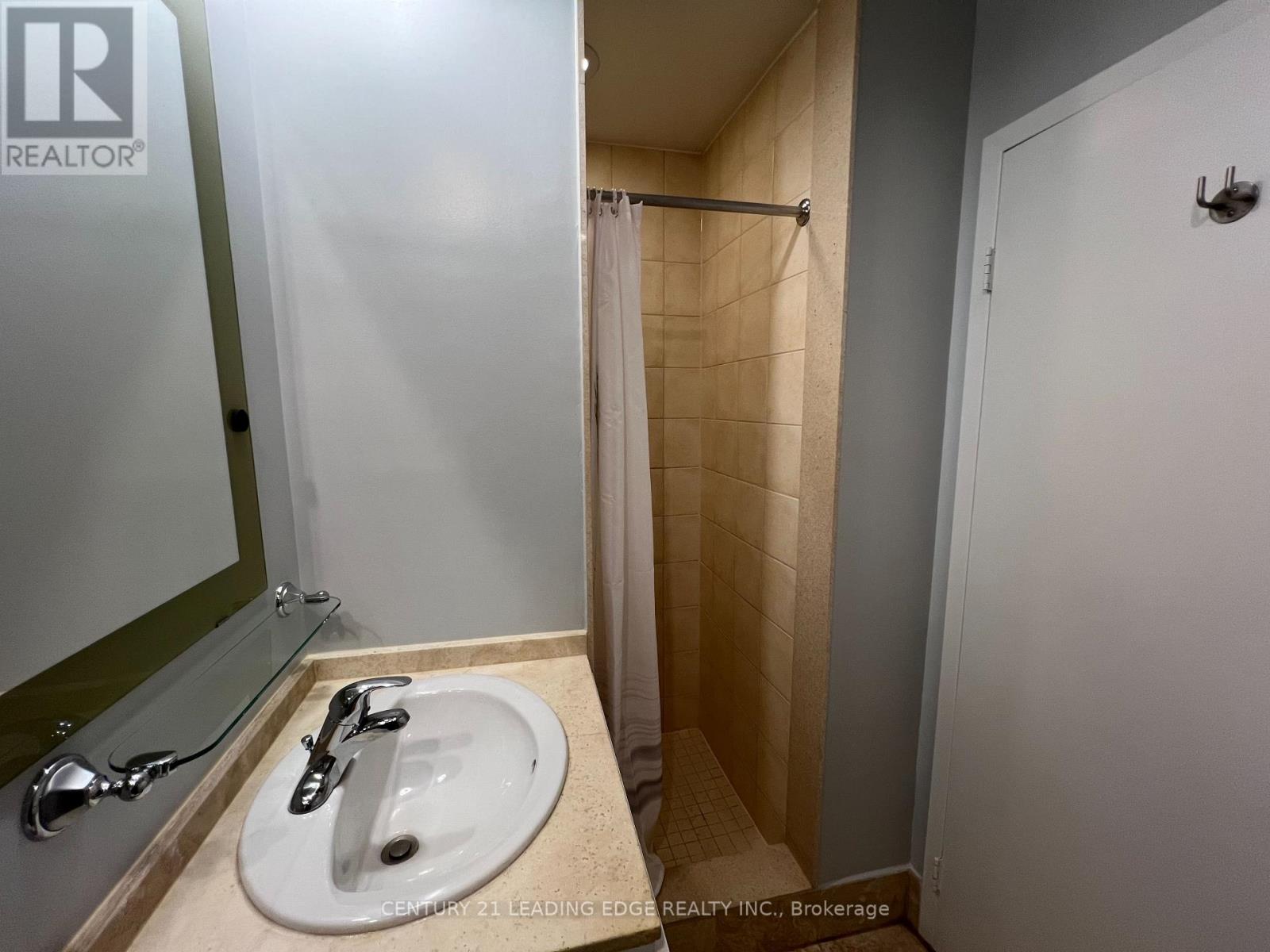 1013 - 1 King Street W, Toronto, Ontario  M5H 1A1 - Photo 8 - C12995190