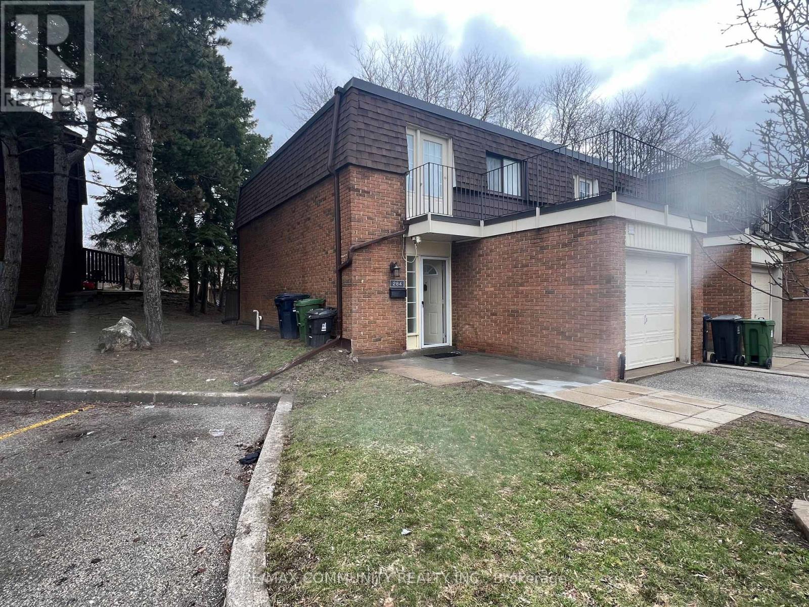 284 Sprucewood Court, Toronto, Ontario  M1W 1P8 - Photo 2 - E12995156