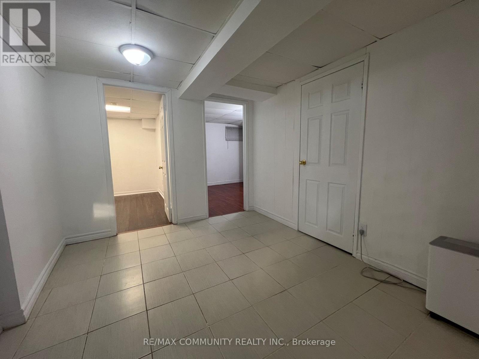 284 Sprucewood Court, Toronto, Ontario  M1W 1P8 - Photo 9 - E12995156