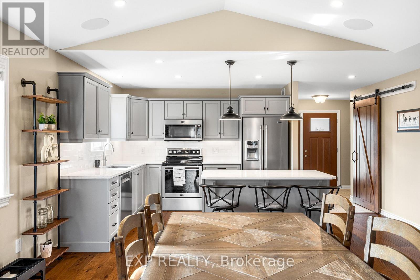 86 Horton Street, Mississippi Mills, Ontario  K0A 1A0 - Photo 9 - X12661704