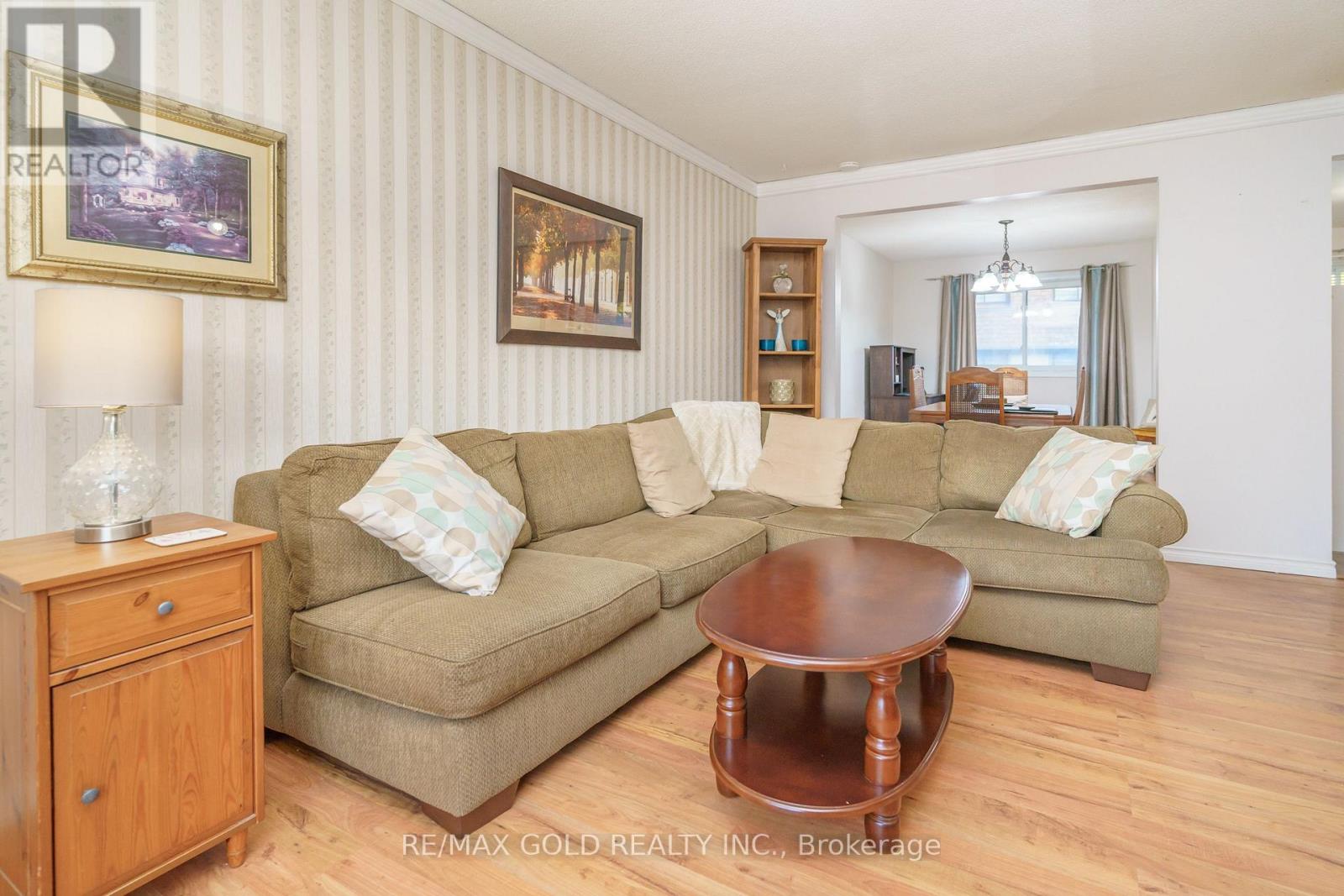 143 - 143 Ashton Crescent, Brampton, Ontario  L6S 3J9 - Photo 8 - W12640210