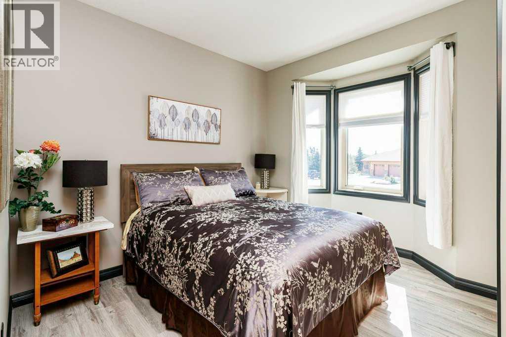 6 Cranna Place, Lacombe, Alberta  T4L 2N7 - Photo 15 - A2301009