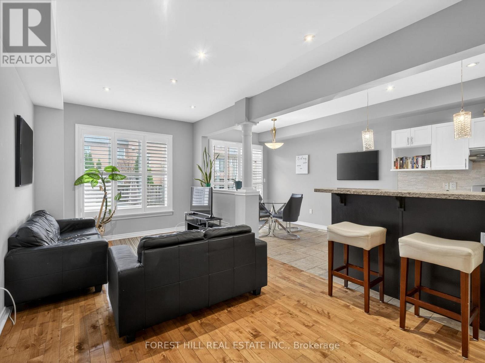 53 Marc Santi Boulevard, Vaughan, Ontario  L6A 0K2 - Photo 4 - N12994984