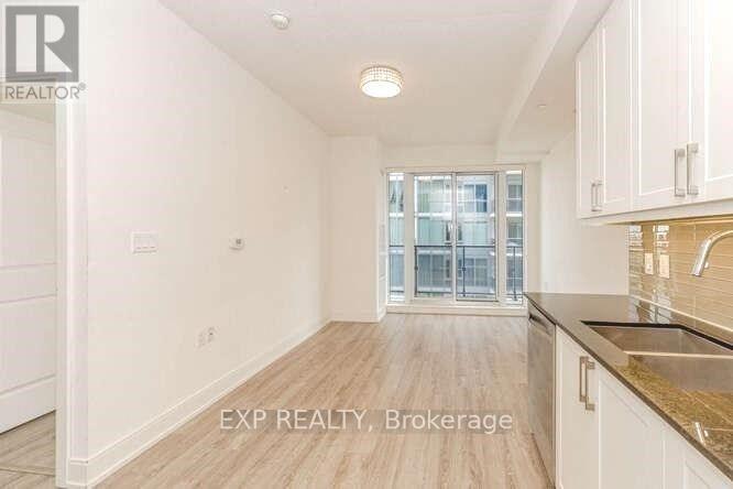 1603 - 9608 Yonge Street, Richmond Hill, Ontario  L4C 0X4 - Photo 12 - N12995064