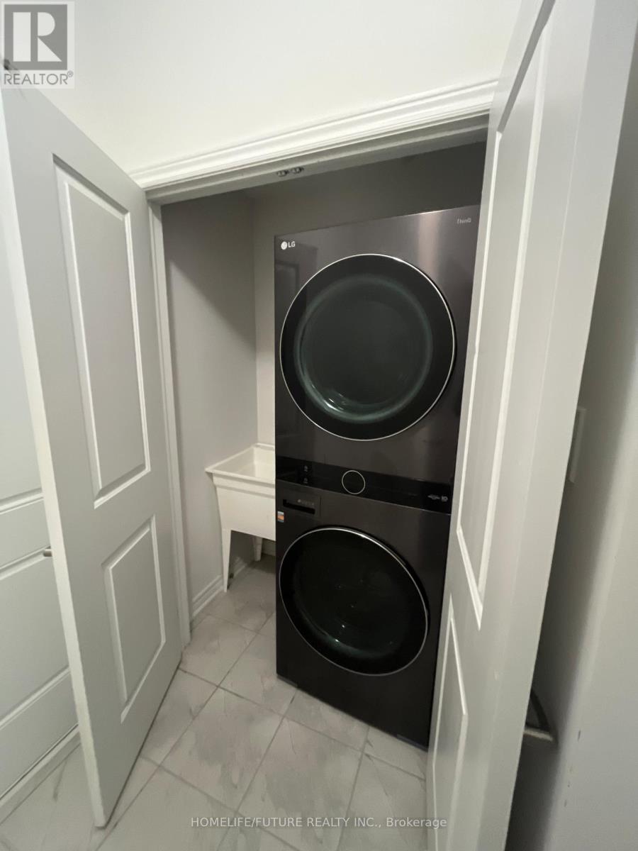 59 Wakefield Boulevard, Essa (Angus), Ontario L0M 1B5 - Photo 11 - N12995178