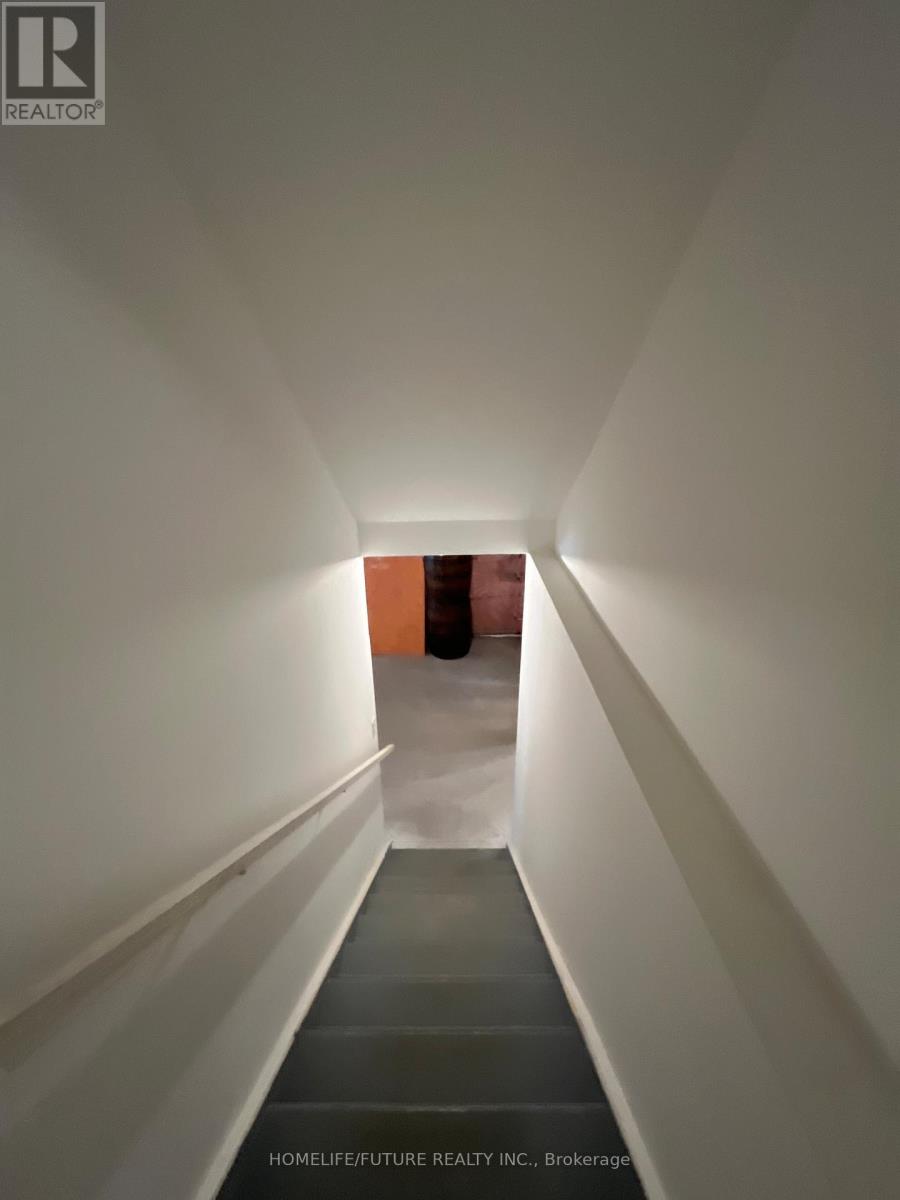 59 Wakefield Boulevard, Essa (Angus), Ontario L0M 1B5 - Photo 13 - N12995178