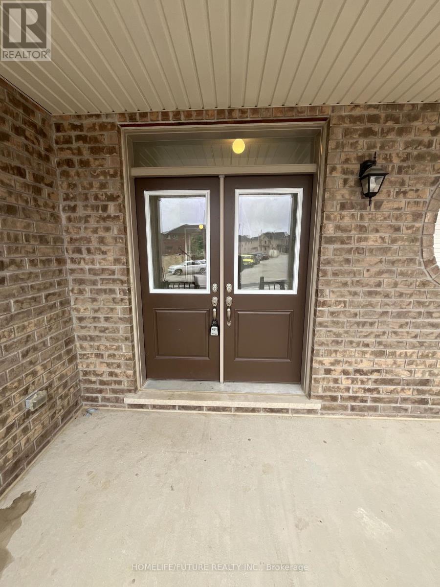 59 Wakefield Boulevard, Essa (Angus), Ontario L0M 1B5 - Photo 2 - N12995178