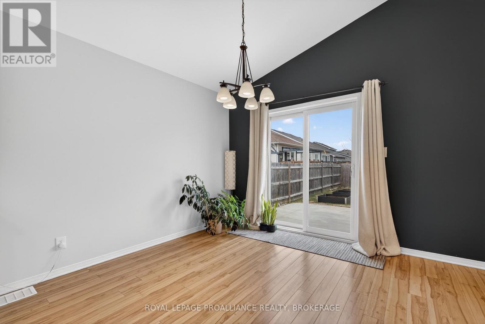 1271 Atkinson Street E, Kingston, Ontario  K7P 0E3 - Photo 16 - X12995102