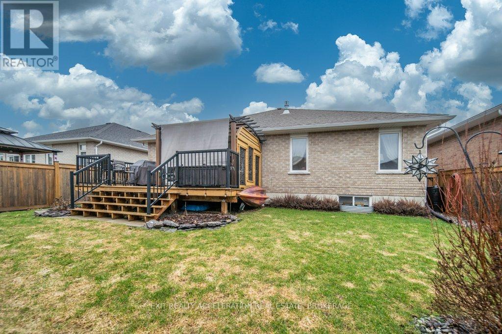 8 Briarwood Crescent, Greater Napanee, Ontario  K7R 0C2 - Photo 43 - X12995164