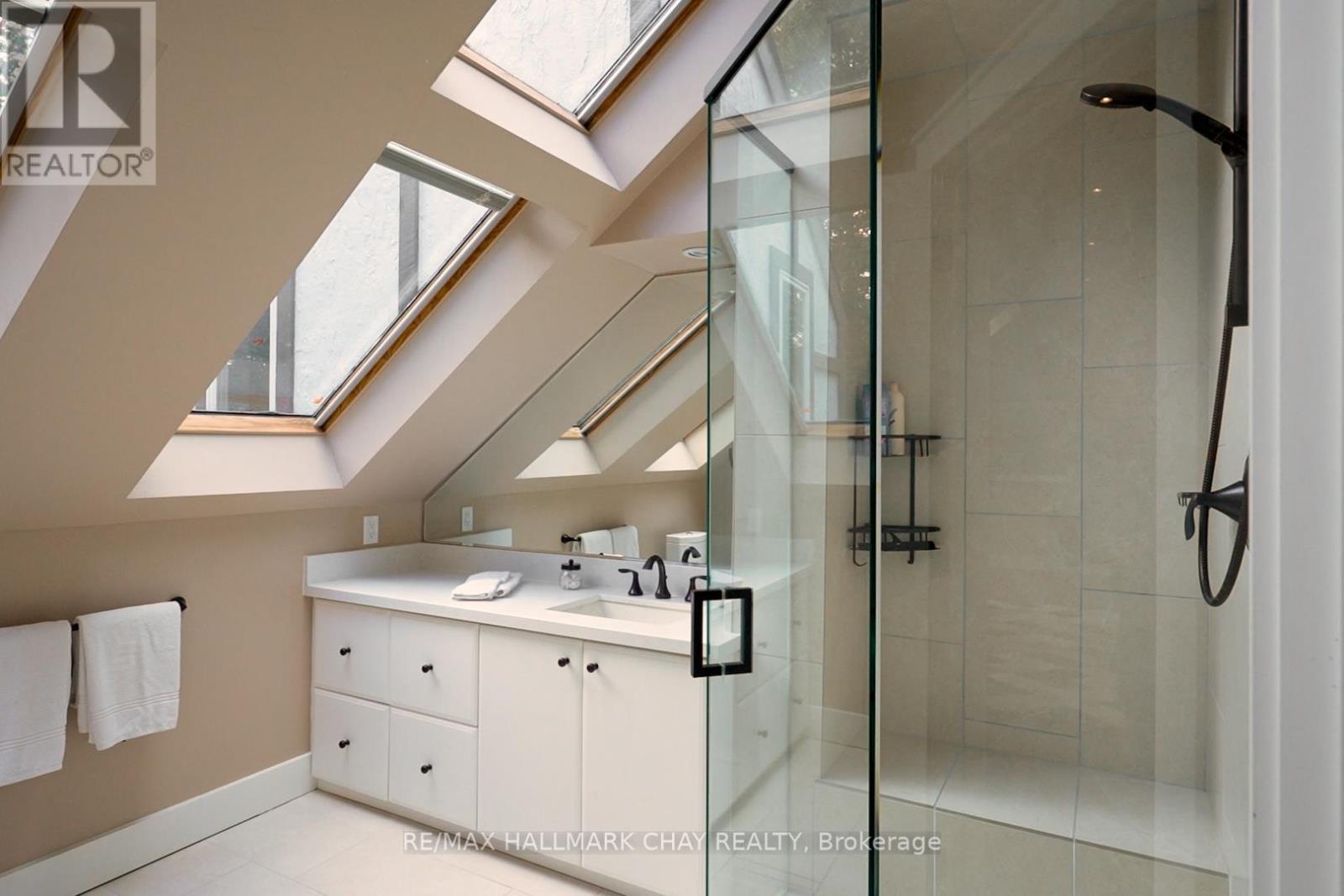 11 Park Trail, Springwater, Ontario  L9X 0L3 - Photo 30 - S12995010