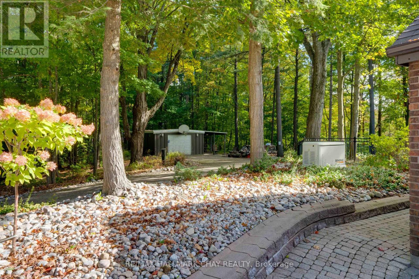 11 Park Trail, Springwater, Ontario  L9X 0L3 - Photo 42 - S12995010