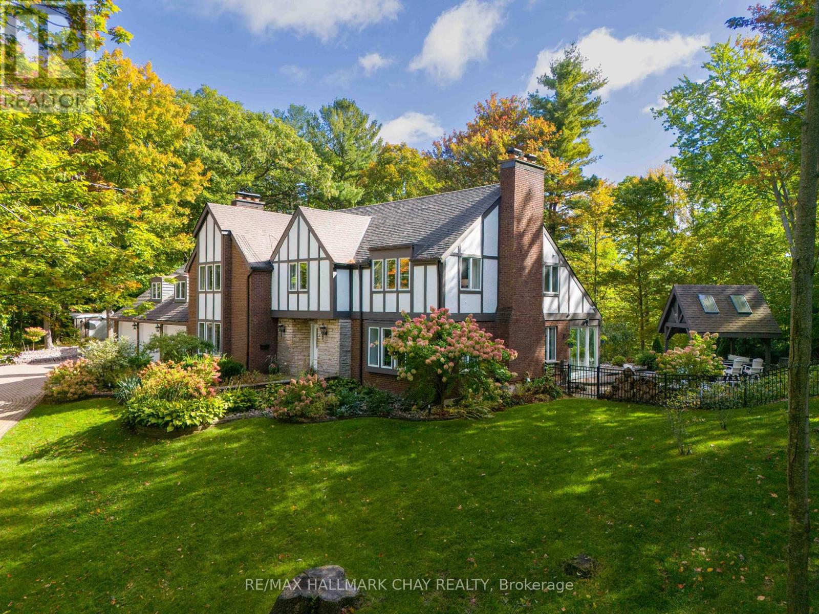 11 Park Trail, Springwater, Ontario  L9X 0L3 - Photo 47 - S12995010