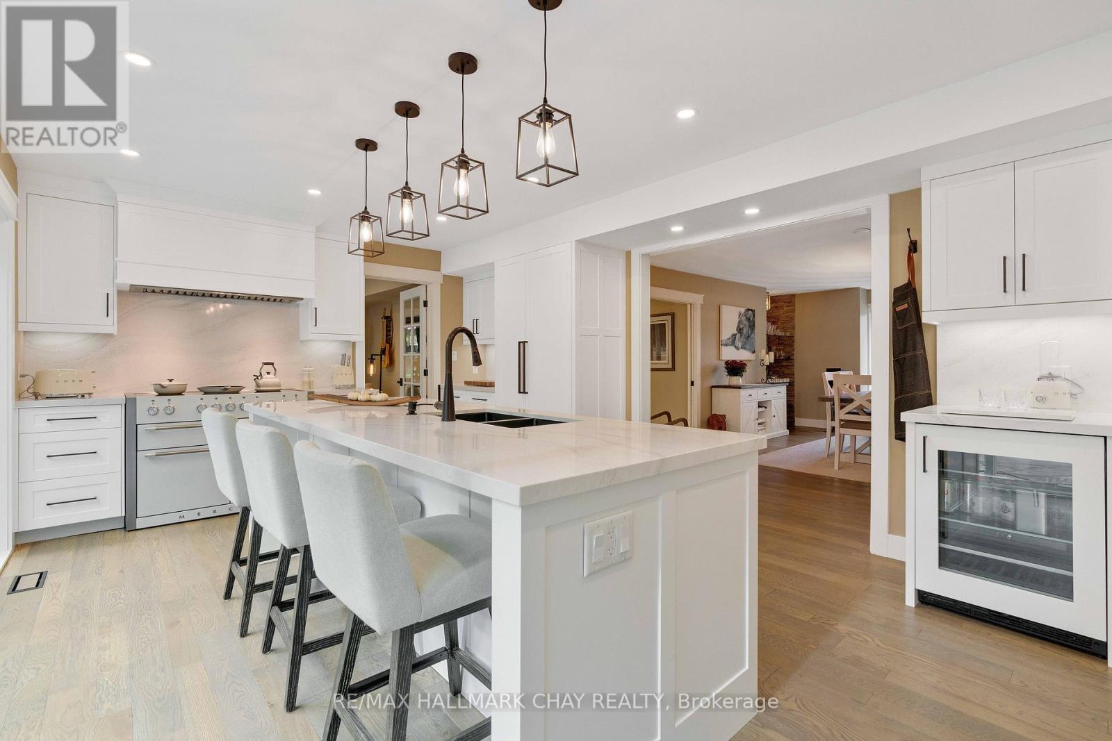 11 Park Trail, Springwater, Ontario  L9X 0L3 - Photo 7 - S12995010