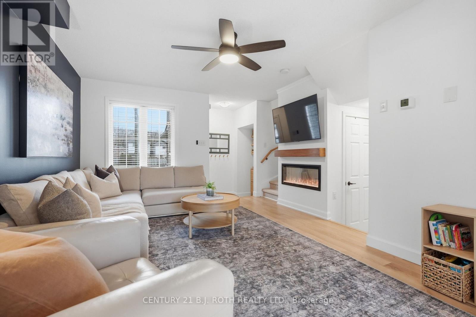 387 Ferndale Drive S, Barrie, Ontario  L4N 0M1 - Photo 4 - S12995062