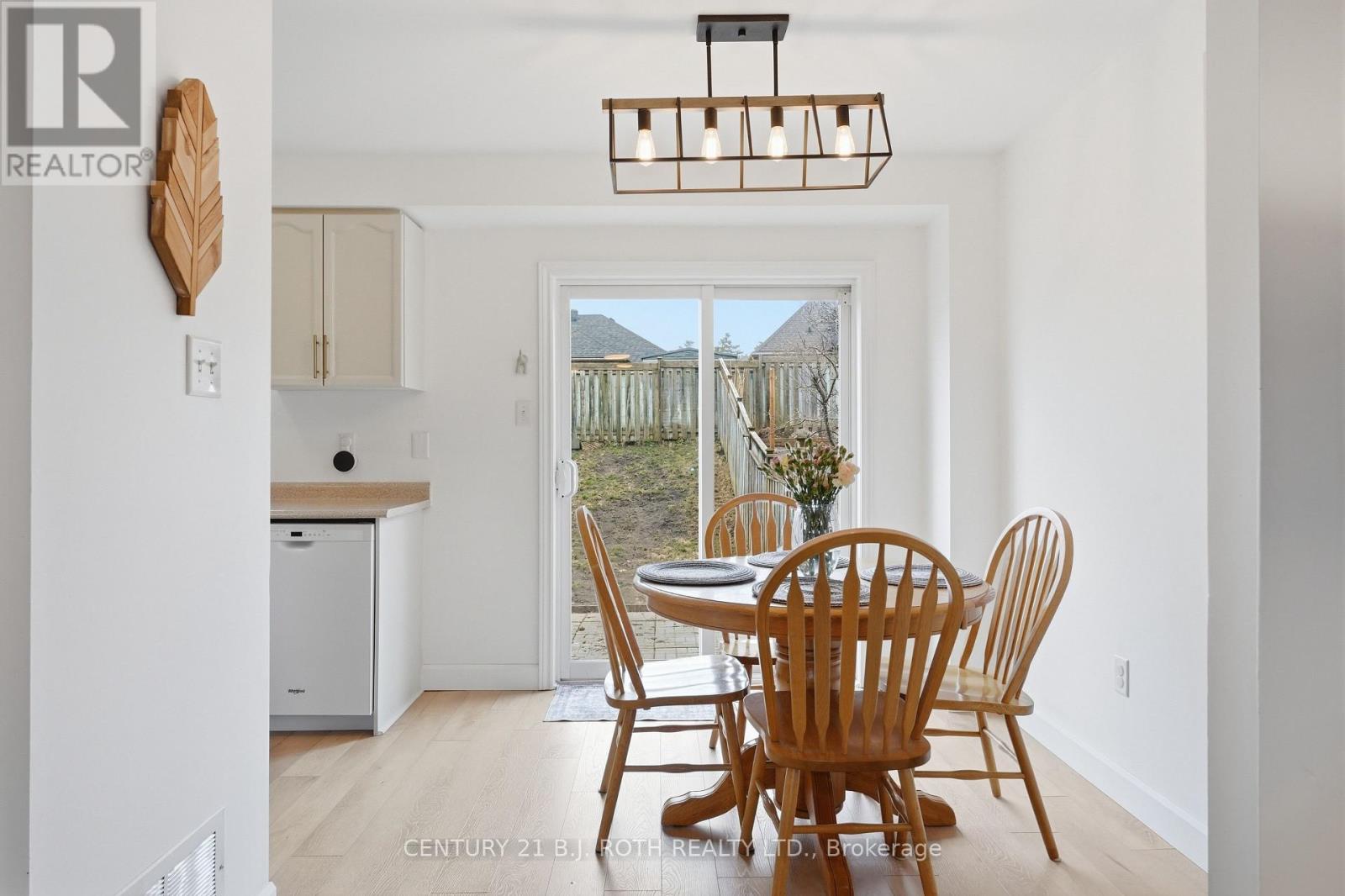 387 Ferndale Drive S, Barrie, Ontario  L4N 0M1 - Photo 7 - S12995062