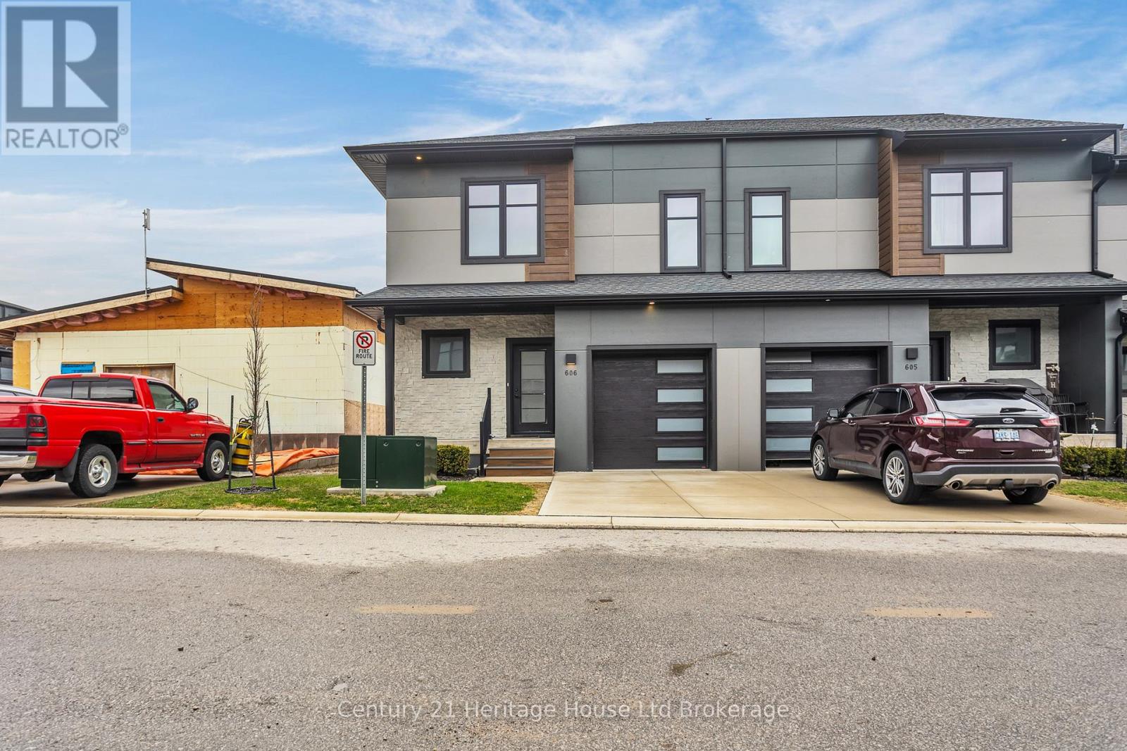 For Sale: 606 - 361 QUARTER TOWN LINE, Tillsonburg, ON | 4 Bed, 3 Bath House for $295,000. See 26 photos!