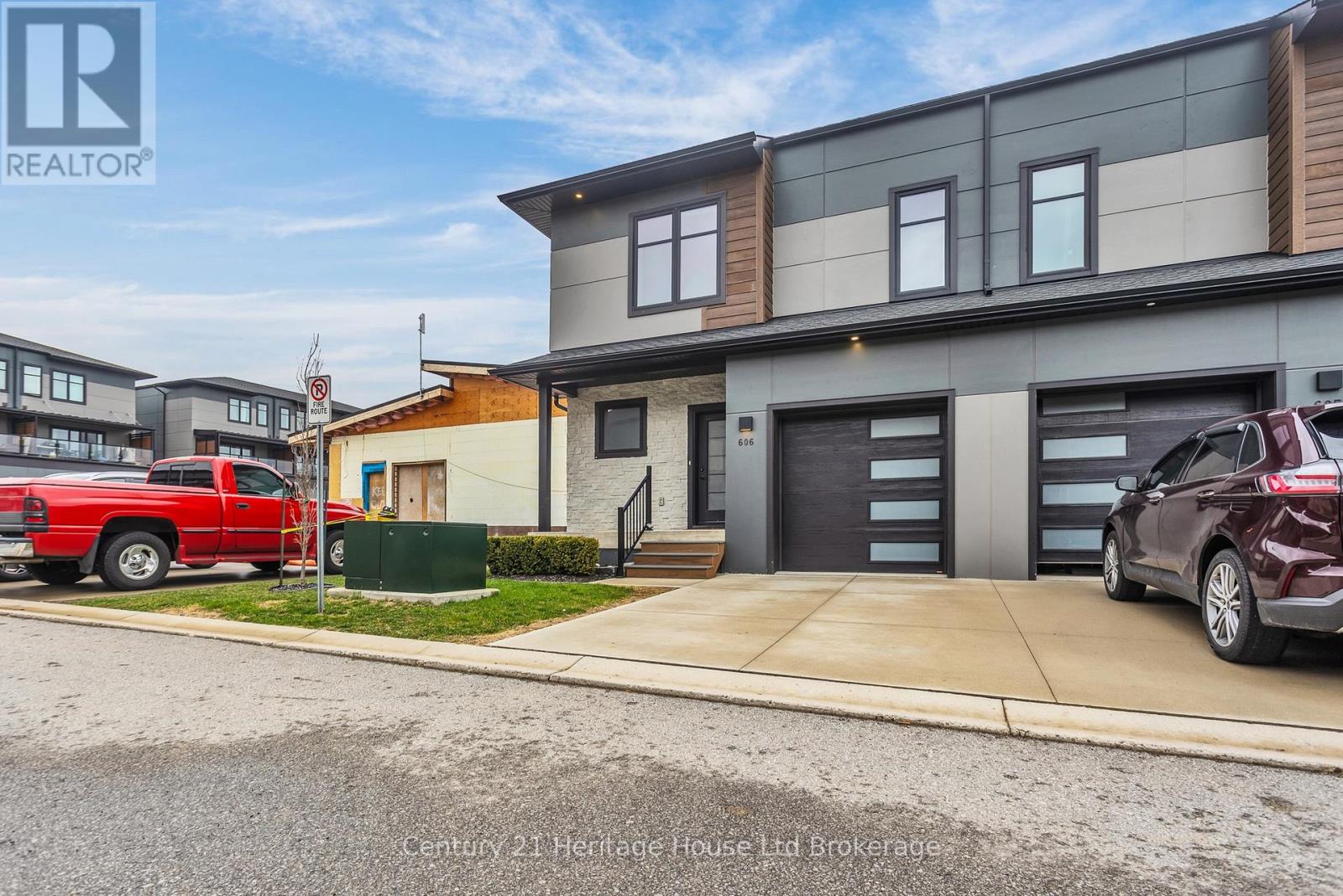 For Sale: 606 - 361 QUARTER TOWN LINE, Tillsonburg, ON | 4 Bed, 3 Bath House for $295,000. See 26 photos!