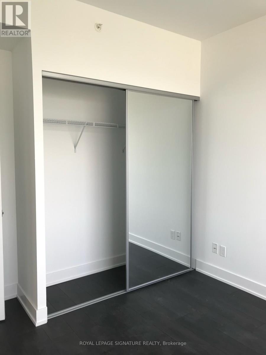 2005 - 297 Oakwalk Drive, Oakville, Ontario  L6H 3R6 - Photo 10 - W12994908