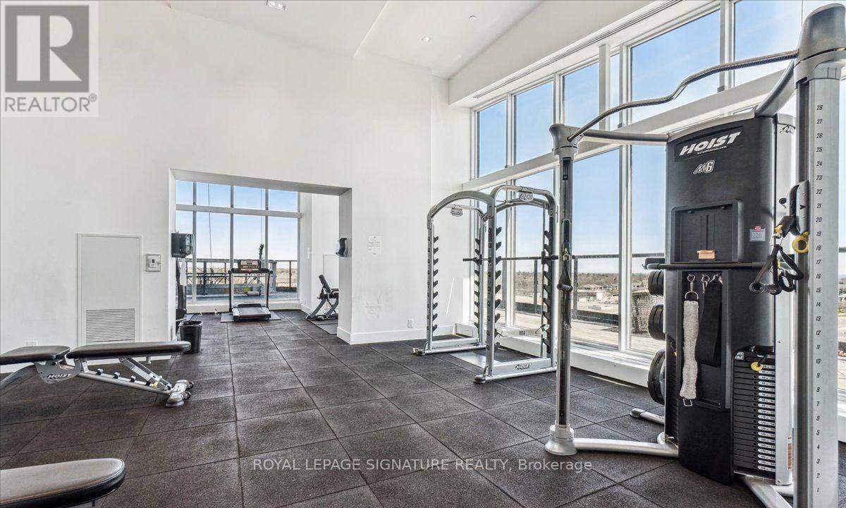 2005 - 297 Oakwalk Drive, Oakville, Ontario  L6H 3R6 - Photo 21 - W12994908