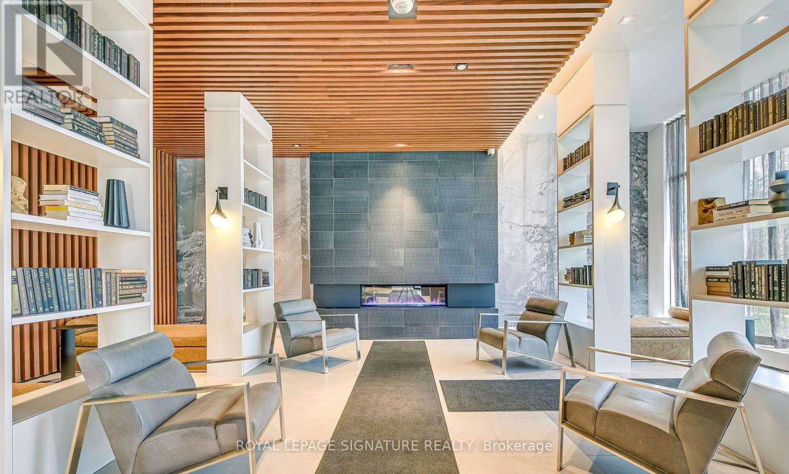 2005 - 297 Oakwalk Drive, Oakville, Ontario  L6H 3R6 - Photo 5 - W12994908