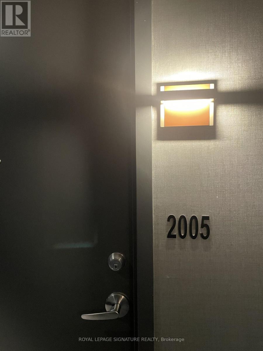 2005 - 297 Oakwalk Drive, Oakville, Ontario  L6H 3R6 - Photo 6 - W12994908