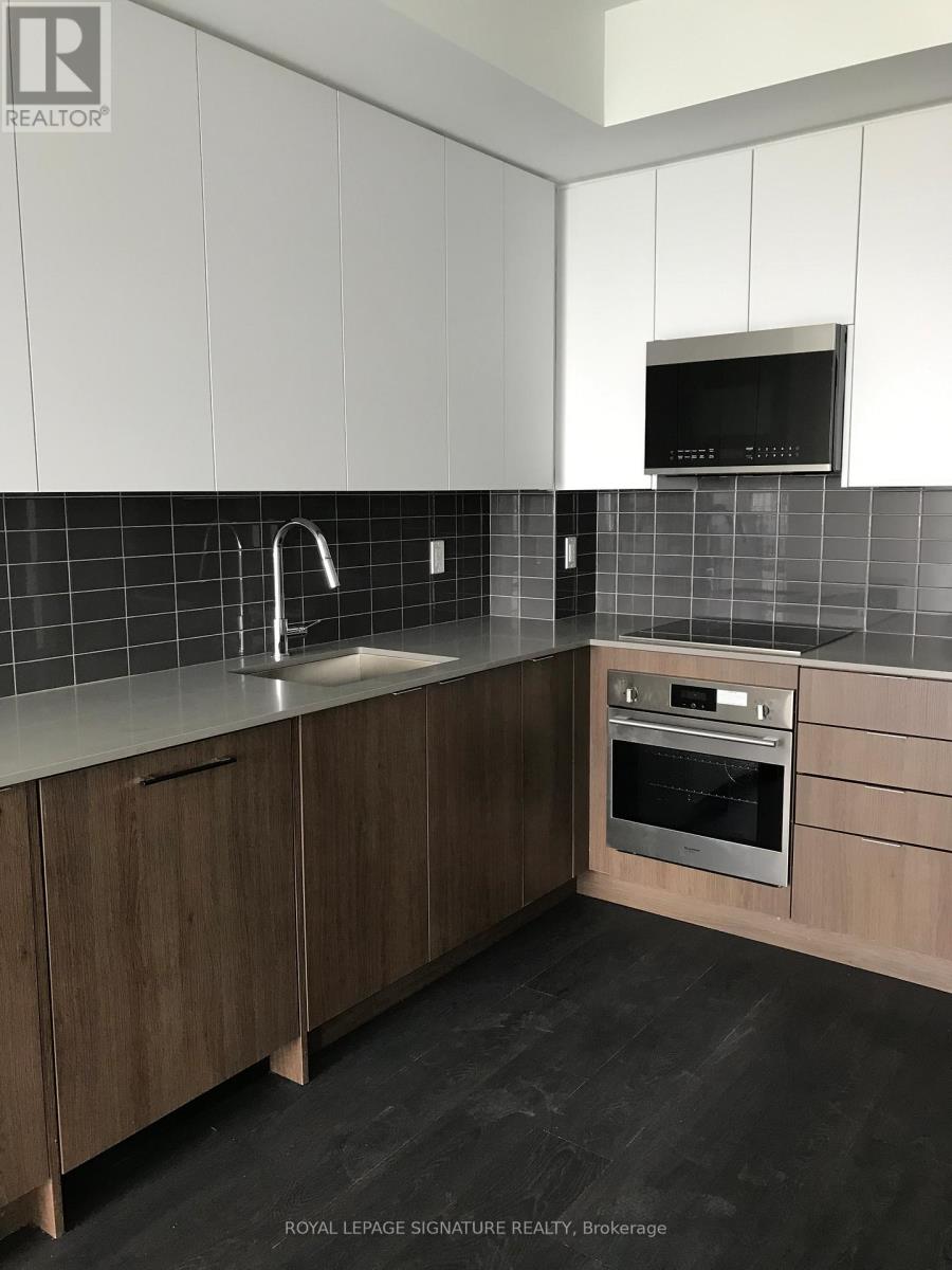 2005 - 297 Oakwalk Drive, Oakville, Ontario  L6H 3R6 - Photo 9 - W12994908