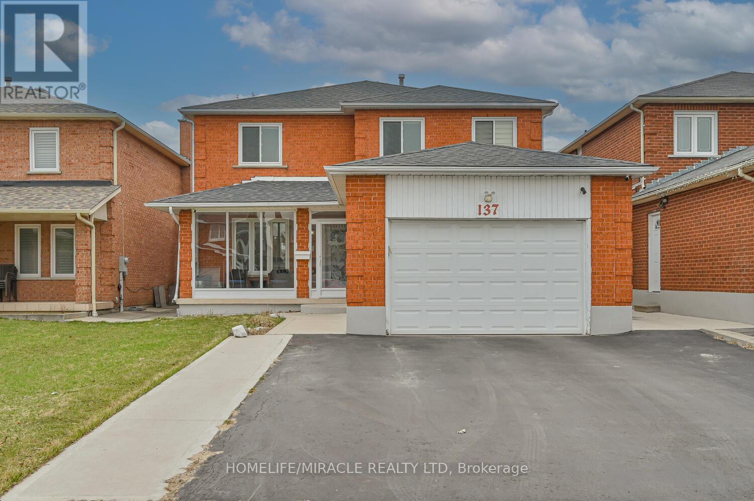 137 MINGLEHAZE DRIVE, Toronto, Ontario