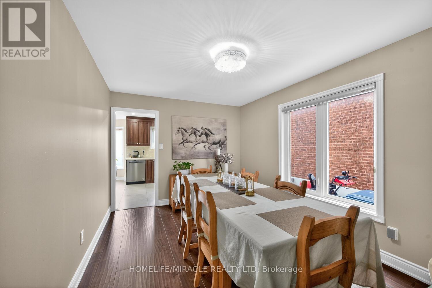 137 Minglehaze Drive, Toronto, Ontario  M9V 4W7 - Photo 22 - W12994918