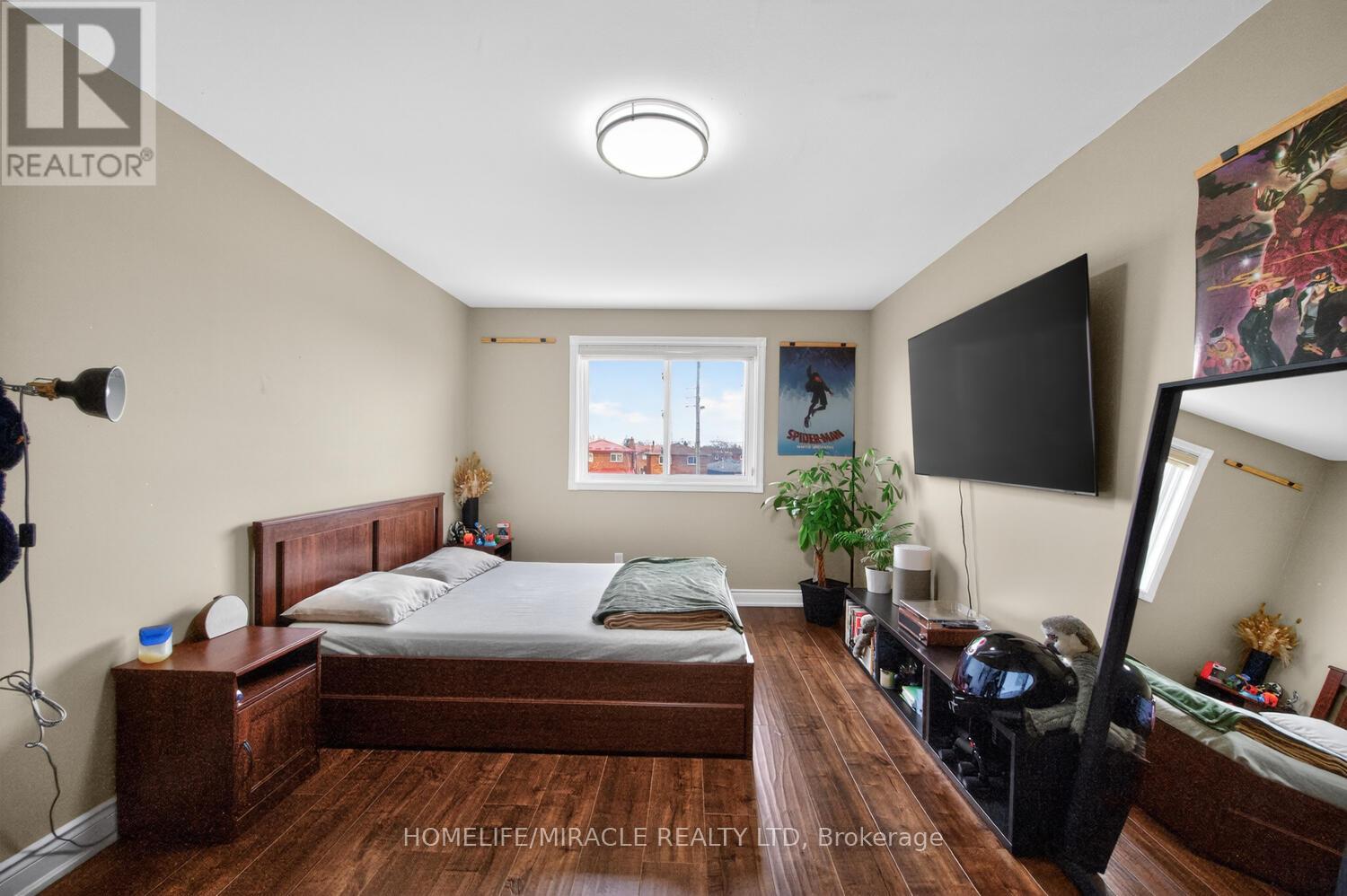 137 Minglehaze Drive, Toronto, Ontario  M9V 4W7 - Photo 34 - W12994918